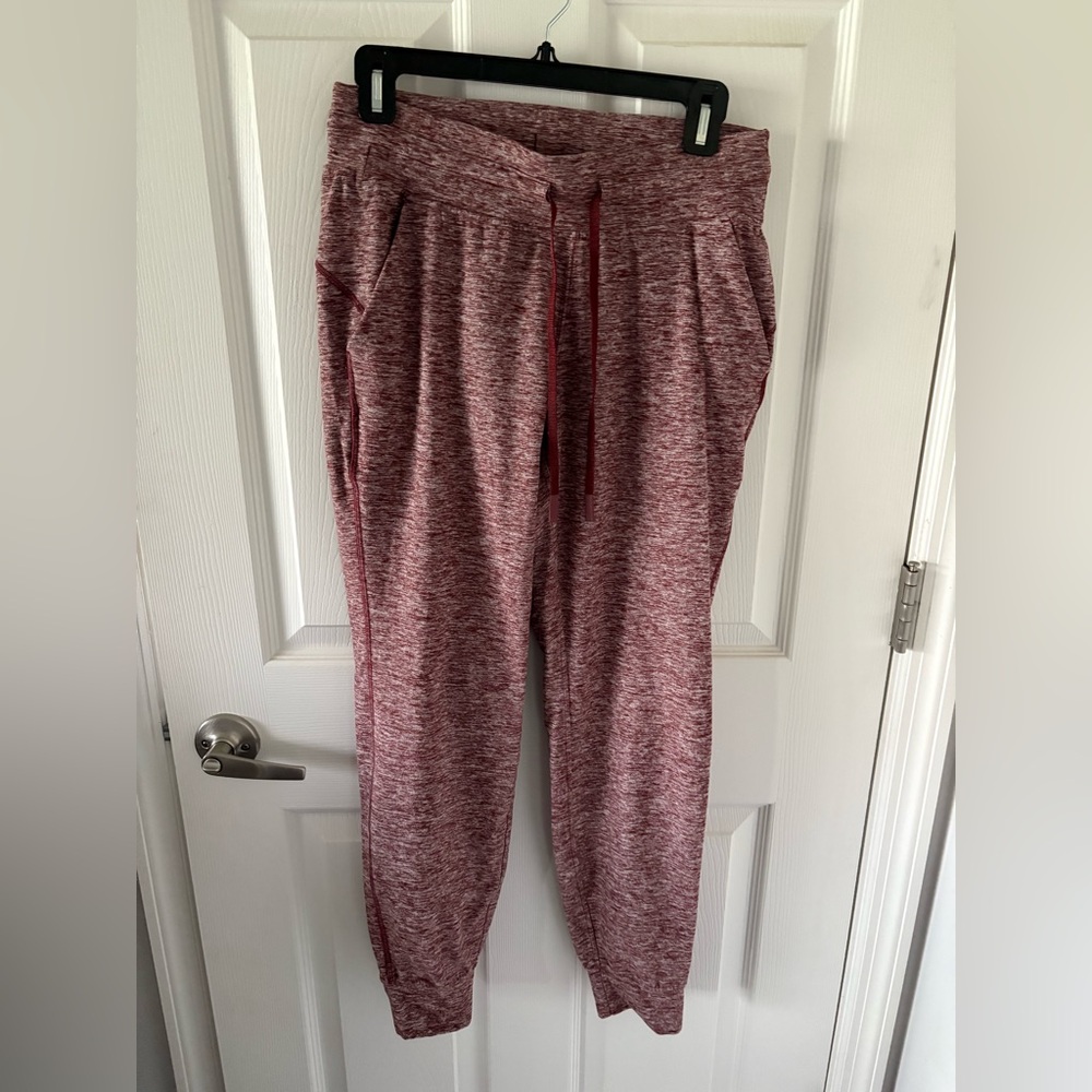 Lululemon Maroon Joggers - size 6